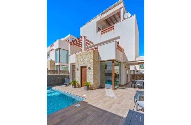 Revente - Villa Detached - Ciudad Quesada