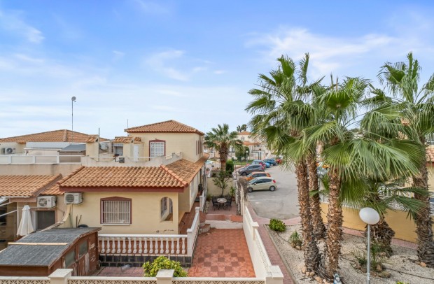 Reventa - Townhouse - La Florida