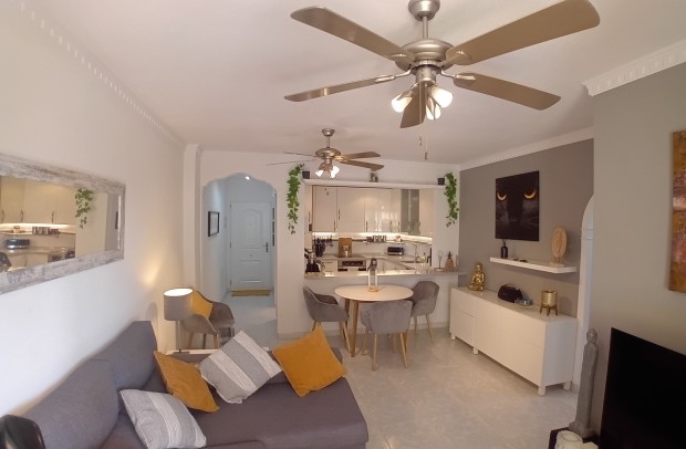 Resale - Apartment - Algorfa