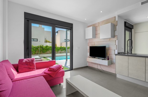 Resale - Villa Detached - Ciudad Quesada