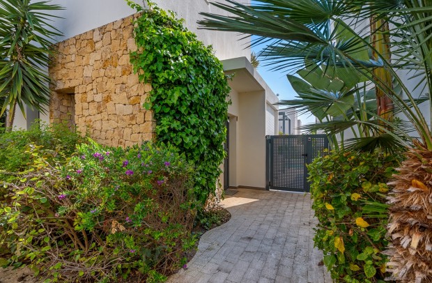 Resale - Villa Detached - Ciudad Quesada