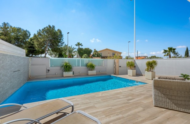 Revente - Villa Detached - Torrevieja