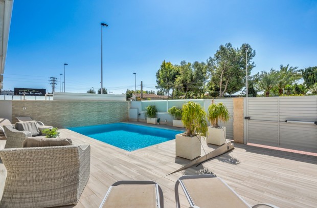 Revente - Villa Detached - Torrevieja