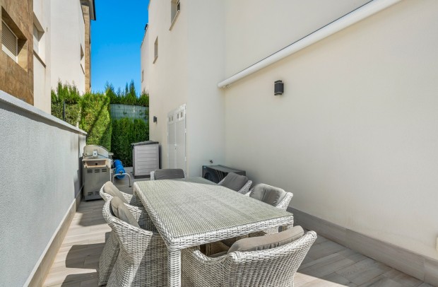 Revente - Villa Detached - Torrevieja