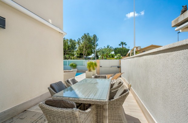 Revente - Villa Detached - Torrevieja