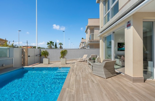 Revente - Villa Detached - Torrevieja