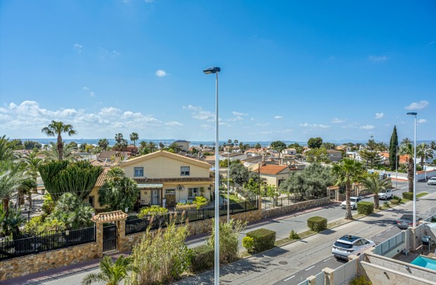Revente - Villa Detached - Torrevieja