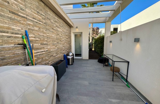 Resale - Villa Detached - Algorfa - La Finca Golf Resort