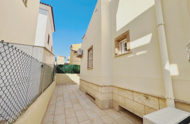 Resale - Villa Detached - Guardamar del Segura - EL RASO