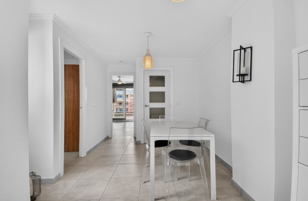 Resale - Apartment - Guardamar del Segura - Centro