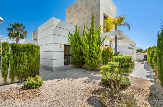 Resale - Villa Detached - Ciudad Quesada