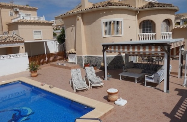 Resale - Villa Detached - La Marina