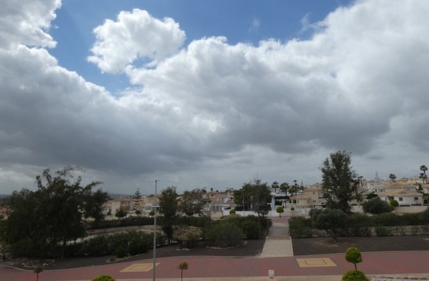 Resale - Villa Detached - La Marina