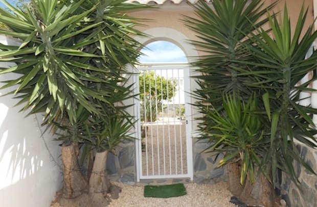 Resale - Villa Detached - La Marina