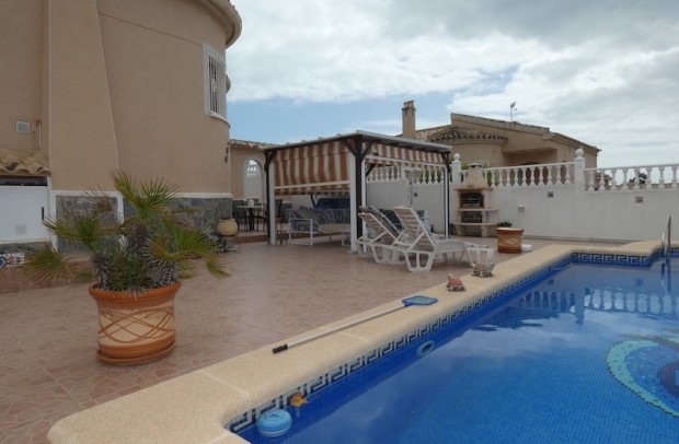 Resale - Villa Detached - La Marina