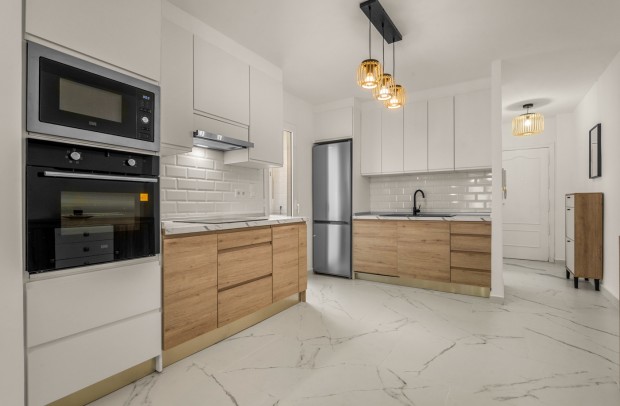 Resale - Apartment - Torrevieja - Playa de El Cura