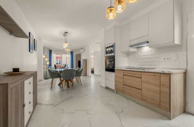 Resale - Apartment - Torrevieja - Playa de El Cura