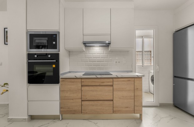 Resale - Apartment - Torrevieja - Playa de El Cura