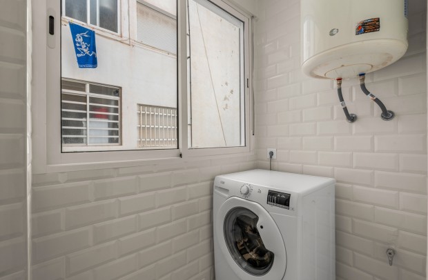 Resale - Apartment - Torrevieja - Playa de El Cura