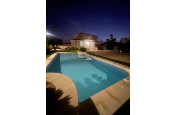 Resale - Villa Detached - Ciudad Quesada - Doña Pena