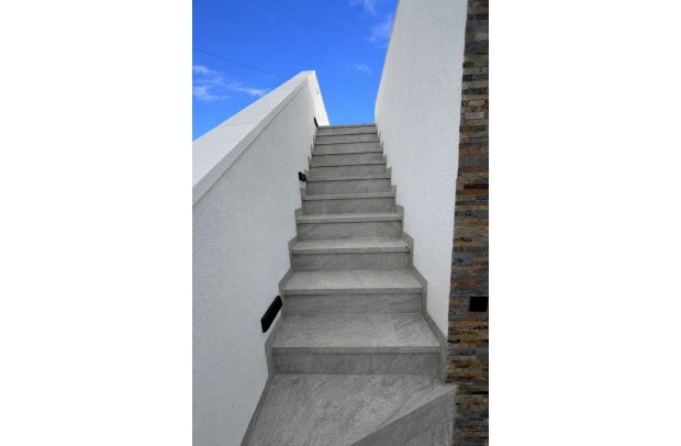 Resale - Villa Detached - Torrevieja - La Siesta