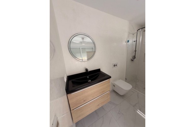 Resale - Villa Detached - Torrevieja - La Siesta