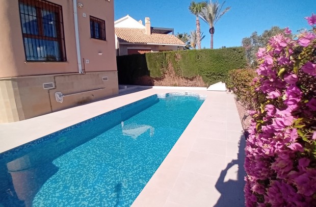 Resale - Villa Detached - Algorfa - La Finca Golf Resort
