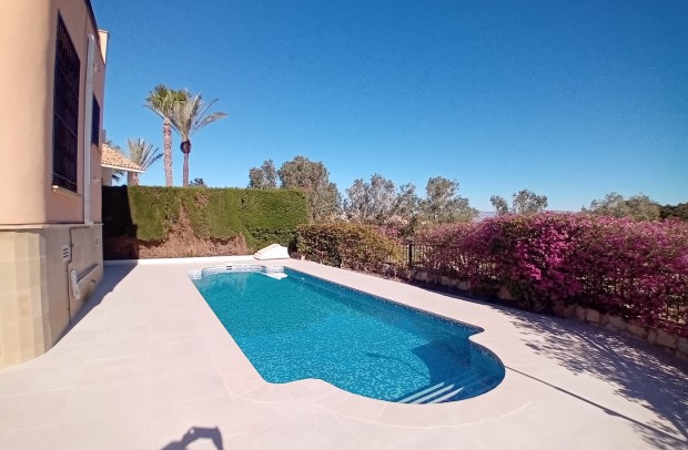 Resale - Villa Detached - Algorfa - La Finca Golf Resort