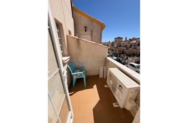 Resale - Townhouse - El Raso