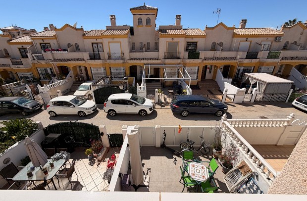 Resale - Townhouse - El Raso