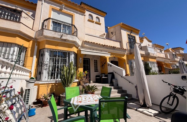 Resale - Townhouse - El Raso