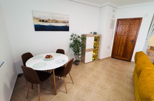 Resale - Apartment - Jacarilla