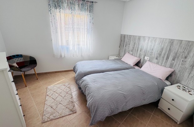 Resale - Apartment - Jacarilla