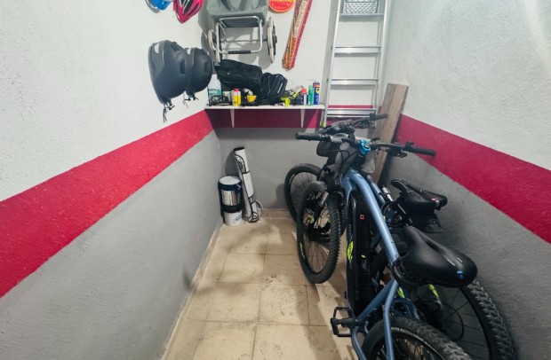 Resale - Apartment - Jacarilla