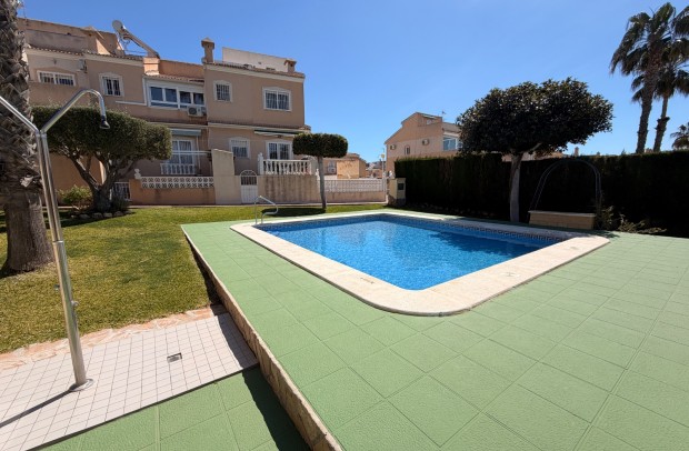 Resale - Bungalow - Dona Pepa