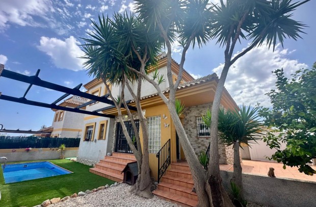 Resale - Villa Detached - Los Montesinos