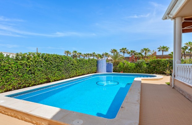 Revente - Villa Detached - Torrevieja - La Mata