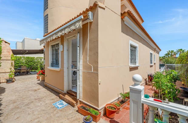 Revente - Villa Detached - Torrevieja - La Mata