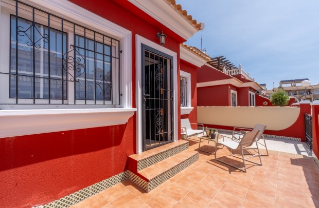Revente - Villa Detached - Villamartin - PAU 26