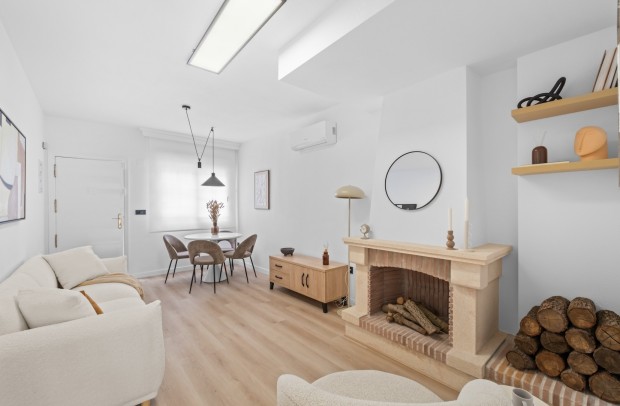 Revente - Villa Detached - Villamartin - PAU 26