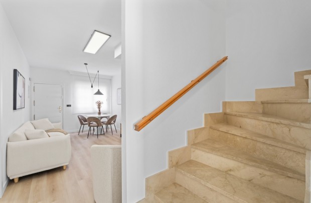 Revente - Villa Detached - Villamartin - PAU 26