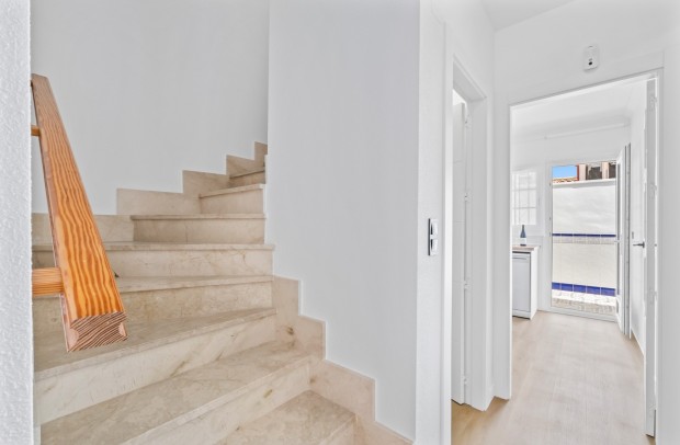 Revente - Villa Detached - Villamartin - PAU 26