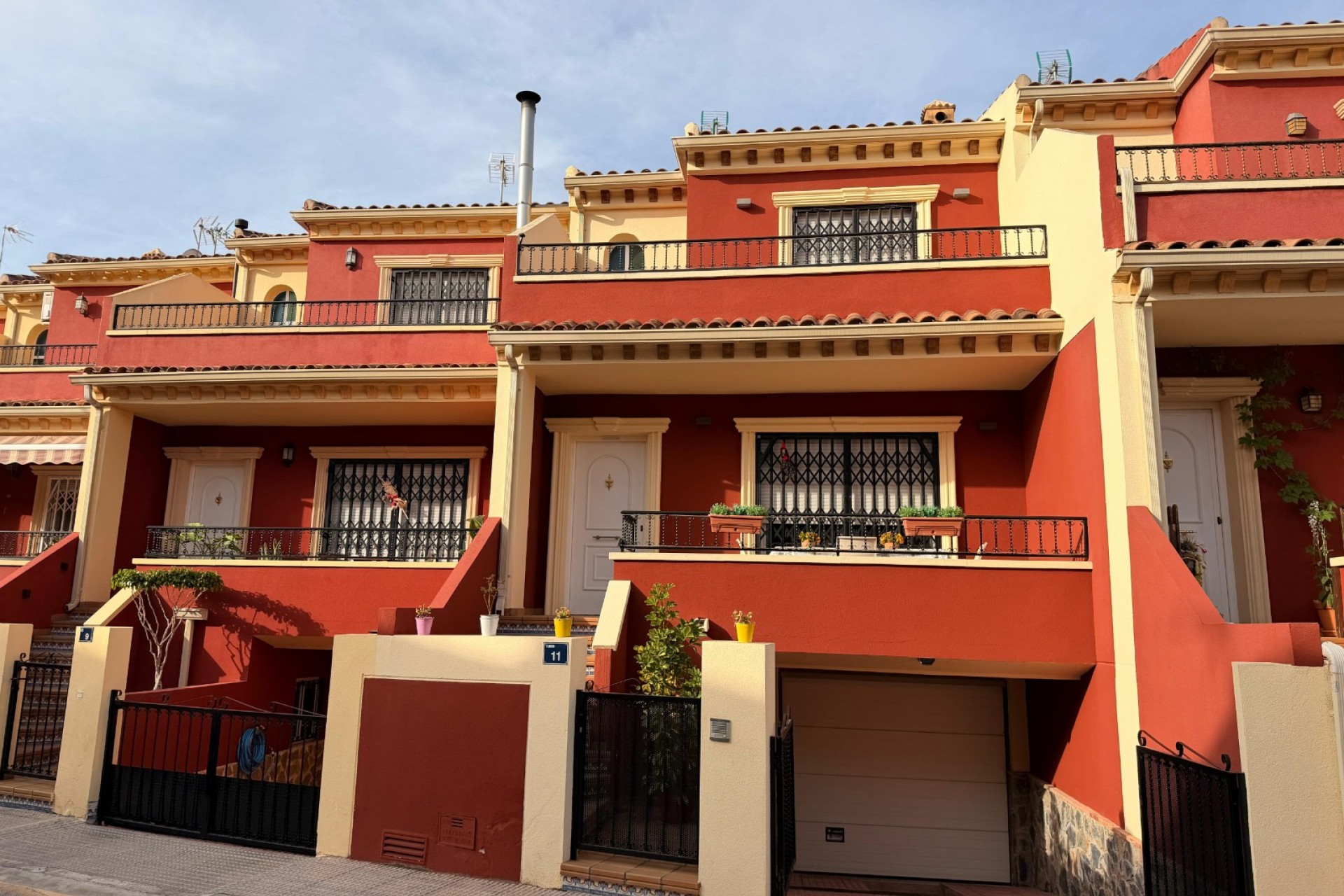 terraced-houses en catral · pueblo 215000€