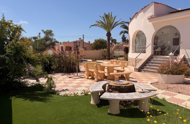 Revente - Villa Detached - Ciudad Quesada