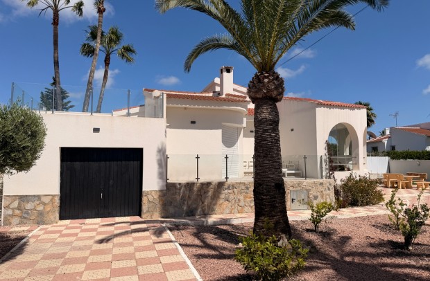 Revente - Villa Detached - Ciudad Quesada