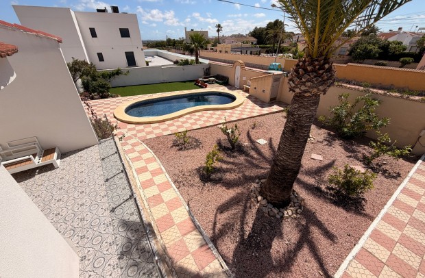 Revente - Villa Detached - Ciudad Quesada