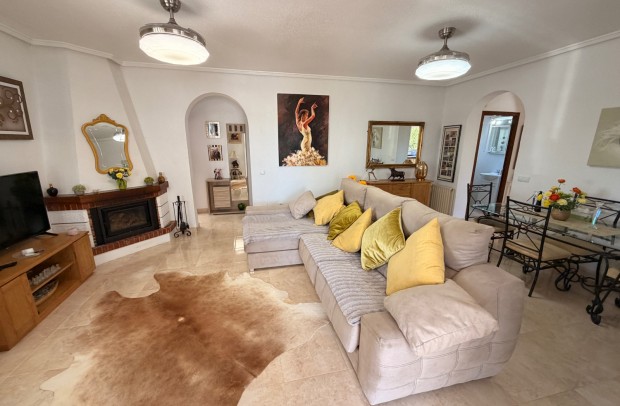 Revente - Villa Detached - Ciudad Quesada