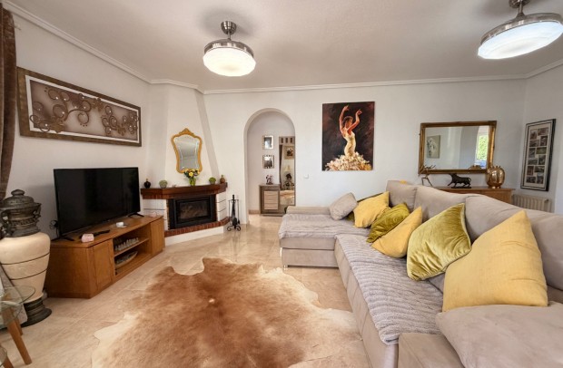 Revente - Villa Detached - Ciudad Quesada