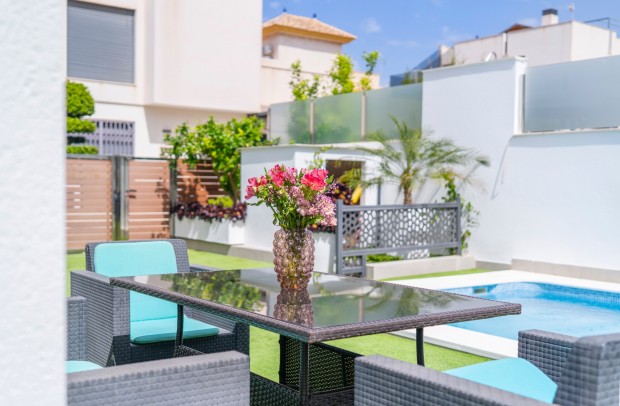 Revente - Villa Detached - Torrevieja
