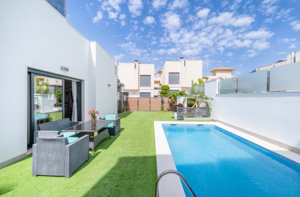 Revente - Villa Detached - Torrevieja